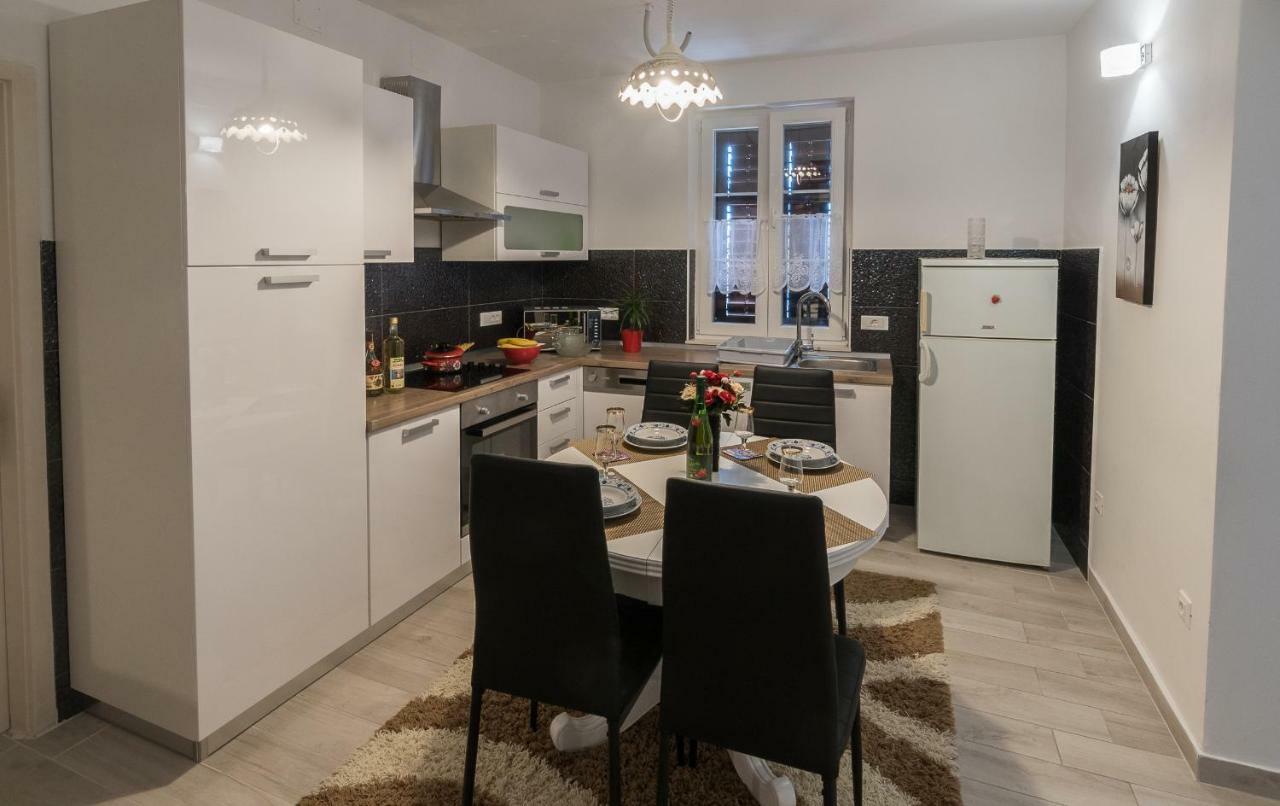 Apartment Batinica Σίμπενικ Εξωτερικό φωτογραφία